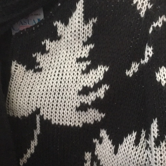 FINAL MARKDOWN LADIES’ Casual Club Knit Bomber-length Jacket (M) - Picture 7 of 11